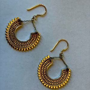 Stunning Anna Beck Classic Gold Drop Earrings